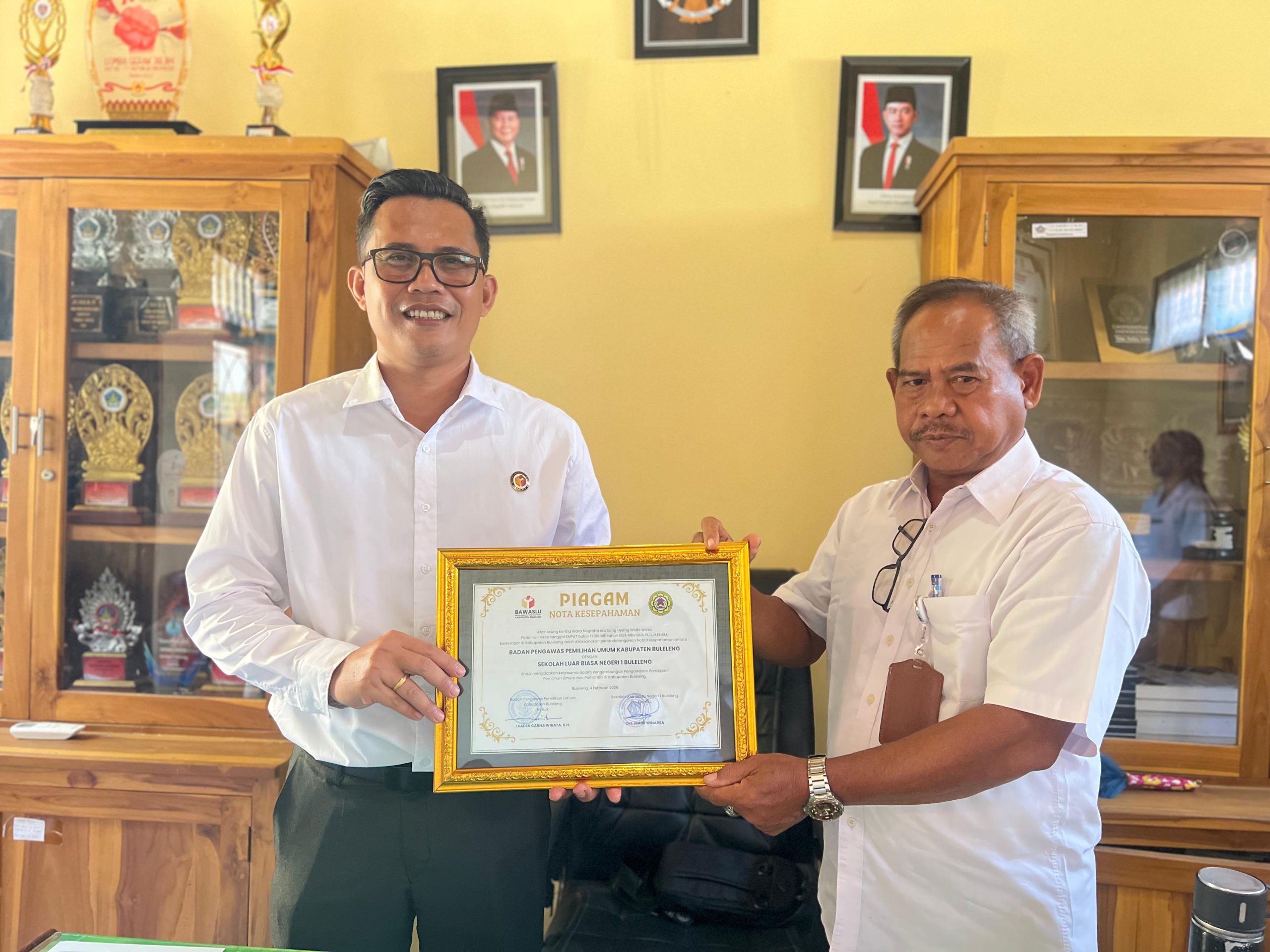 Bawaslu Buleleng dan SLBN 1 Buleleng Teken MoU Wujudkan Pemilu Inklusif