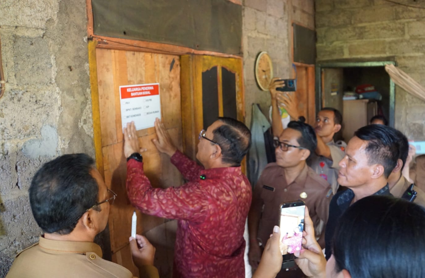 Verifikasi DTSEN Resmi Dimulai, Bupati dan Wabup Buleleng Tandai KPM dan Luncurkan Mobil Layanan