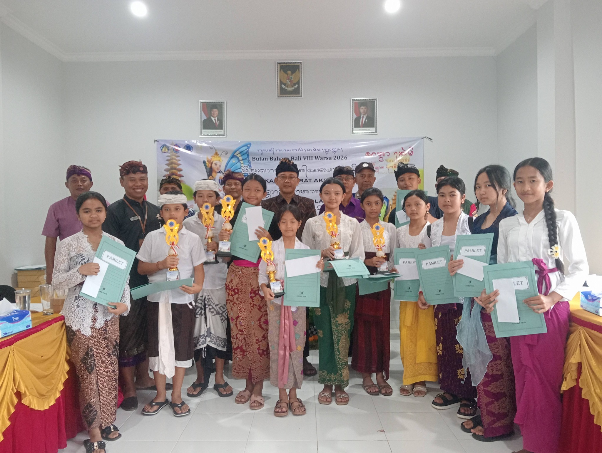 Pemdes Gitgit Gelar Bulan Bahasa Bali 2026, Lomba Nyurat Aksara Bali Tingkat SD