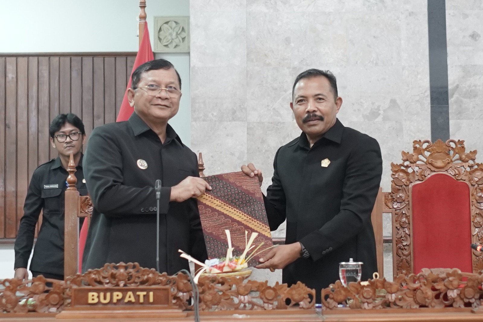 DPRD Buleleng Sahkan Perubahan Perda Pajak dan Retribusi, Tekankan Keadilan dan Penguatan PAD