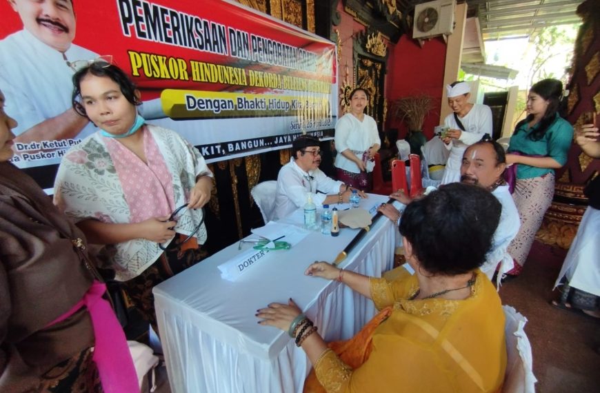 Puskorhindunesia Buleleng Konsisten Layani Umat Lewat Pengobatan Gratis