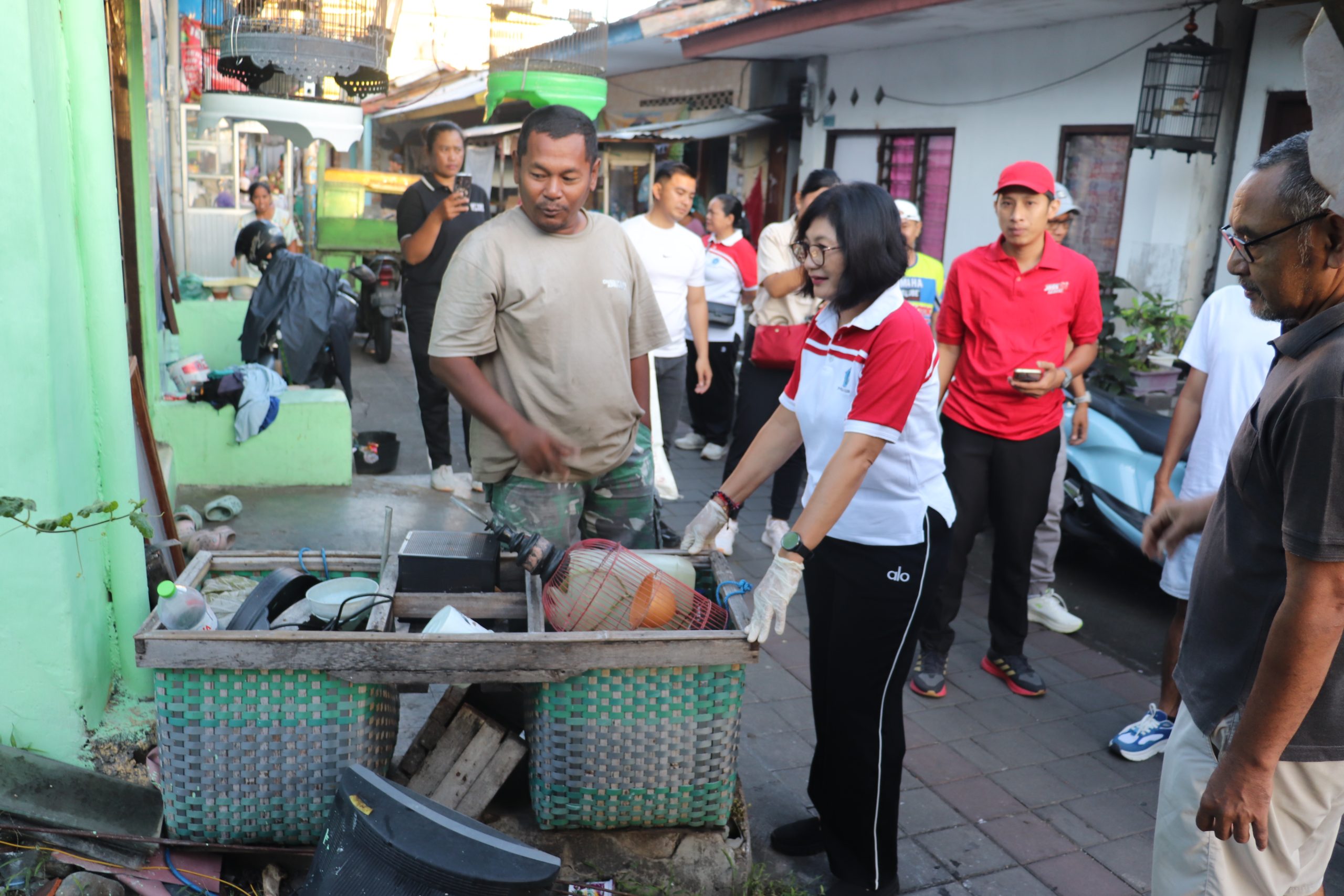 Gerakan Kulkul PKK dan Posyandu Dipantau, Ny. Hermawati Supriatna Tekankan Pemilahan Sampah dari Rumah