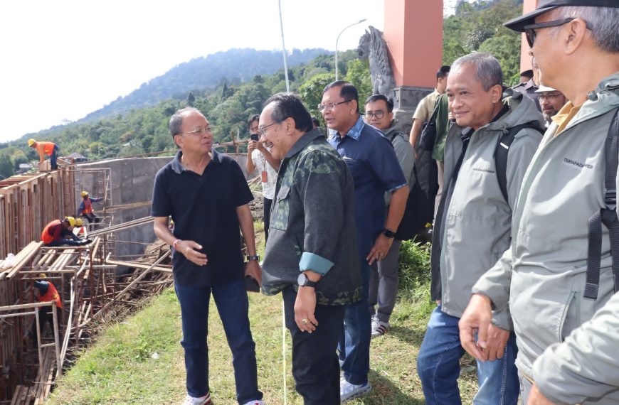 Bupati Buleleng dampingi Gubernur Bali Tinjau Proyek Pembangunan Turyapada Tower tahap II