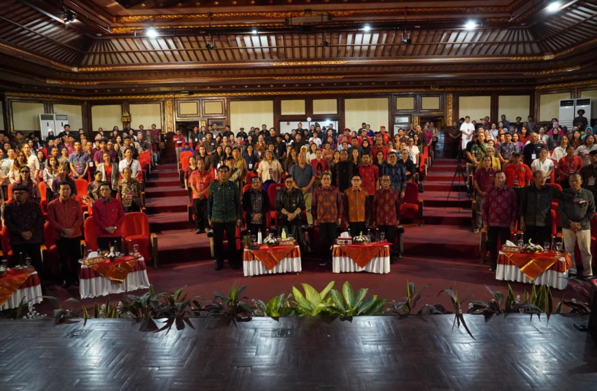 Putri Koster Tekankan Pentingnya Perlindungan HAKI bagi Pengerajin Endek dan Songket Bali