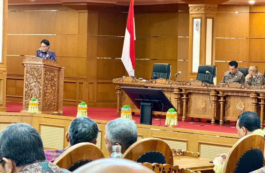 Di Hadapan DPRD Bali, Giri Prasta Ungkap APBD 2025 Cetak Pendapatan di Atas Target