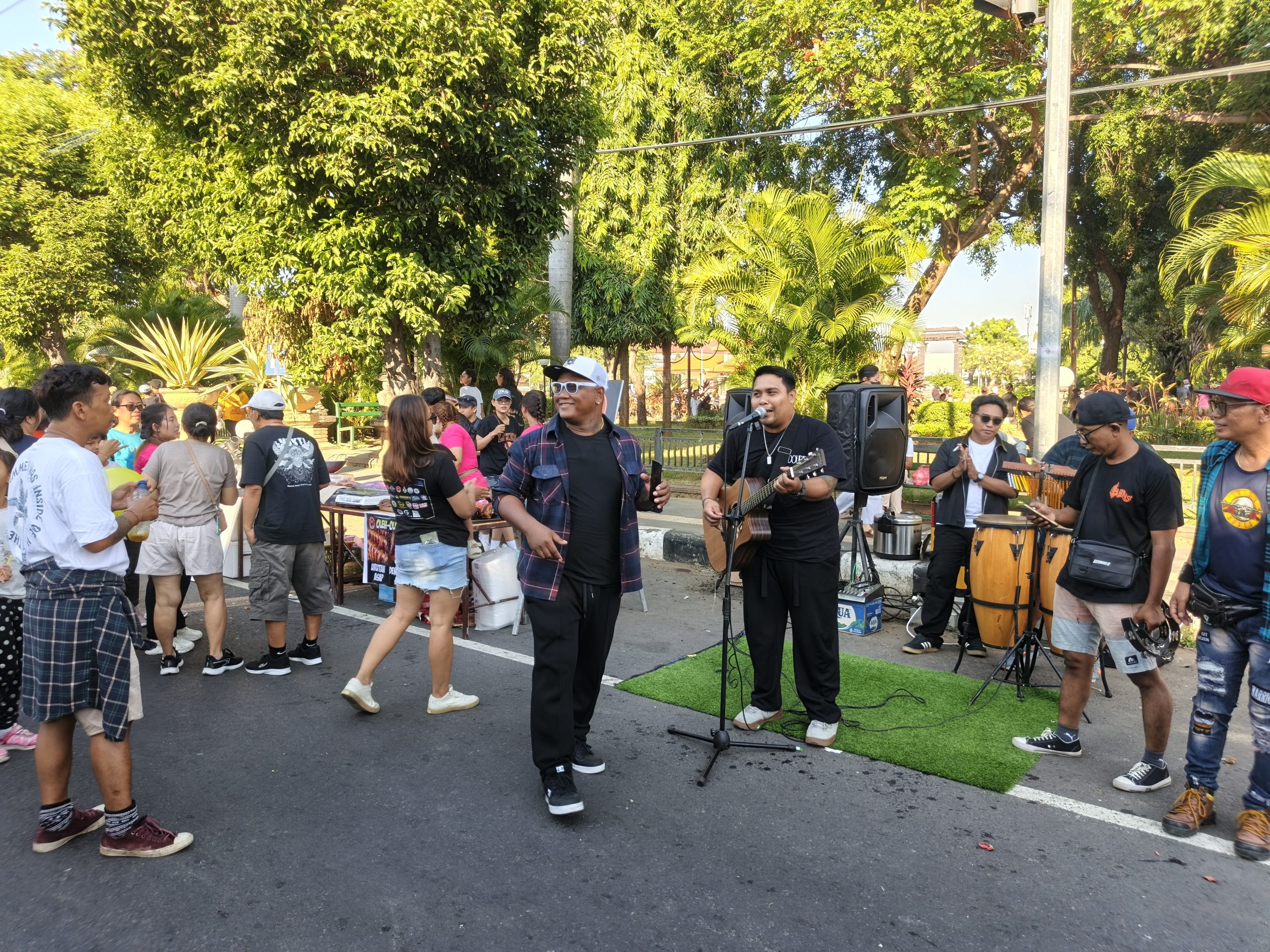 Bangkit Pascakebakaran, De Bolot Wer Wer Perkenalkan Urutan Asap di Car Free Day Singaraja