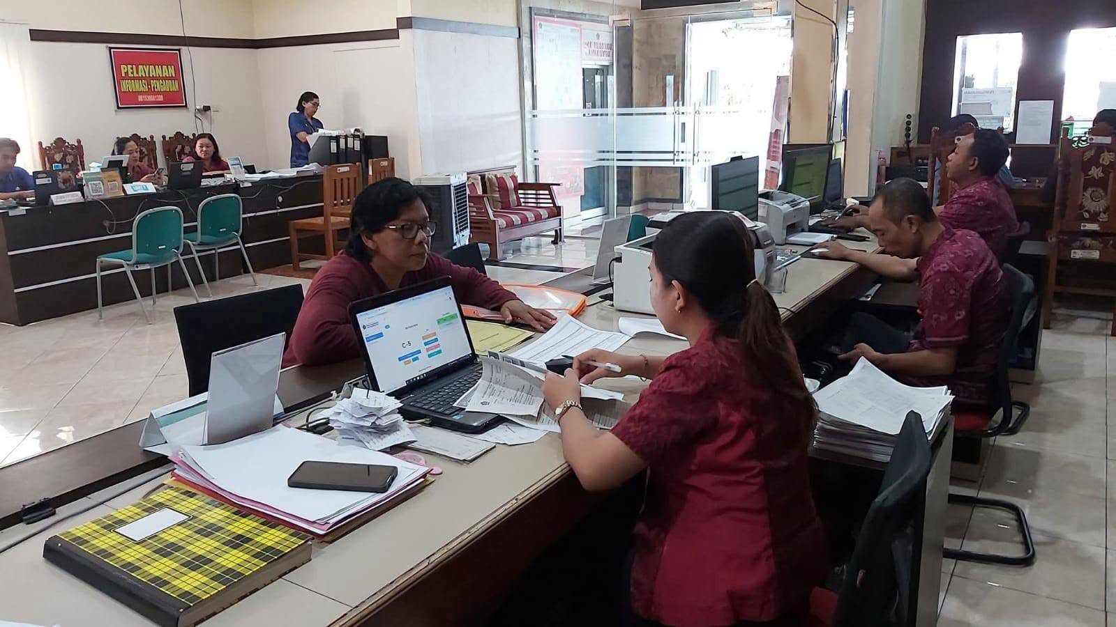 Disdukcapil Buleleng Genjot Aktivasi IKD, Perkuat Akses Masyarakat ke Layanan Perlinsos Digital