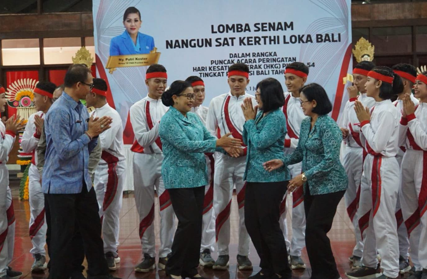 TP PKK Buleleng Beri Semangat Kontingen pada Lomba HKG PKK Provinsi Bali