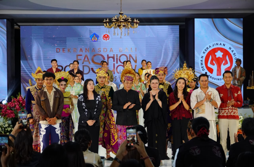 Dekranasda Bali Fashion Road Show Perdana di Badung, Perkuat Promosi Desainer Lokal dan Tenun Tradisional Bali