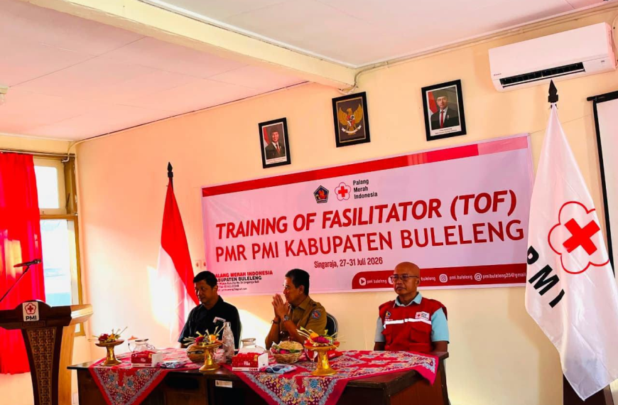 Wabup Gede Supriatna Buka Pelatihan TOF PMR, Perkuat Kader Kemanusiaan PMI Buleleng