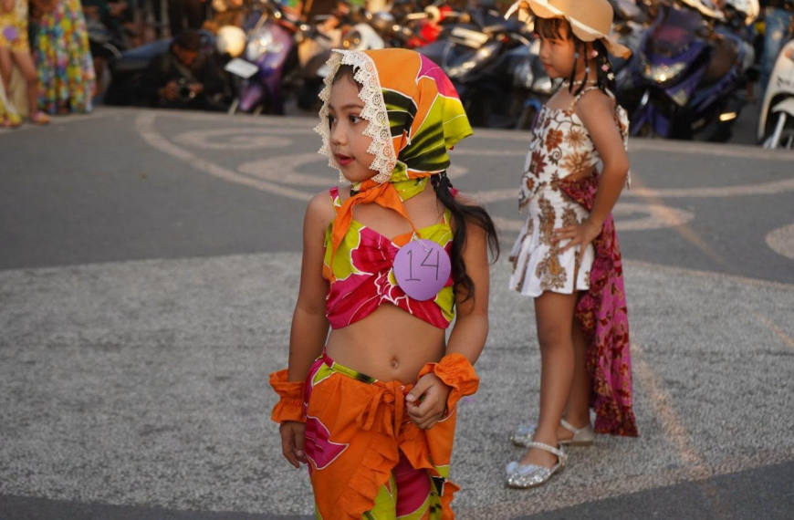 Lovina Festival Hadirkan Fashion Show Pantai, Bukti Komitmen Buleleng Majukan Ekonomi Kreatif