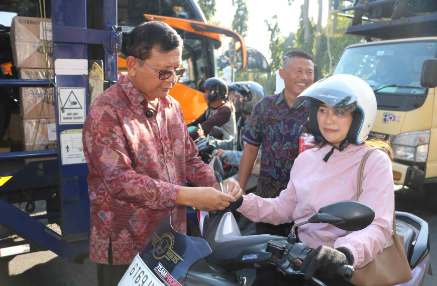 Bupati Sutjidra Ajak Masyarakat Semarakkan HUT ke-81 Kemerdekaan RI dengan Kibarkan Bendera Merah Putih