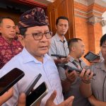 Bupati Sutjidra Siapkan Nakes dan Ambulans, Antisipasi Dampak Antrian BBM